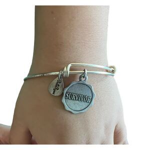 NWT Womens Bella Ryann Survivor Expandable Bangle Charm Bracelet in Silver